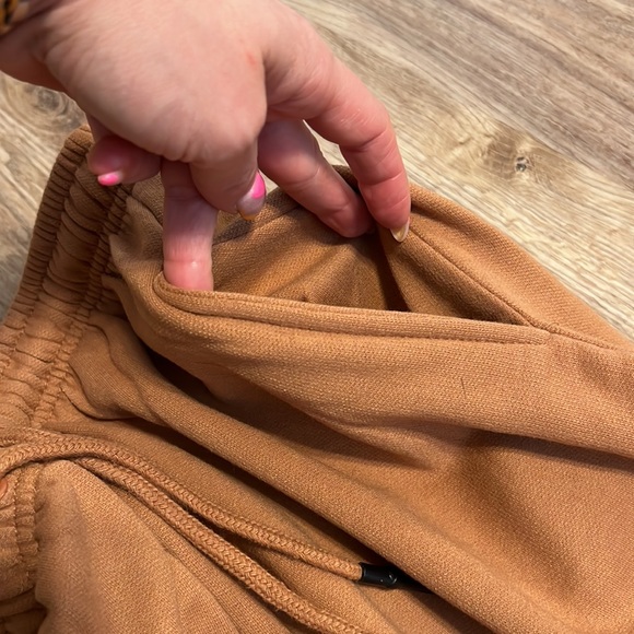 Pretty Little Thing Tan High Waist Wax Toggle Joggers - Picture 10 of 14